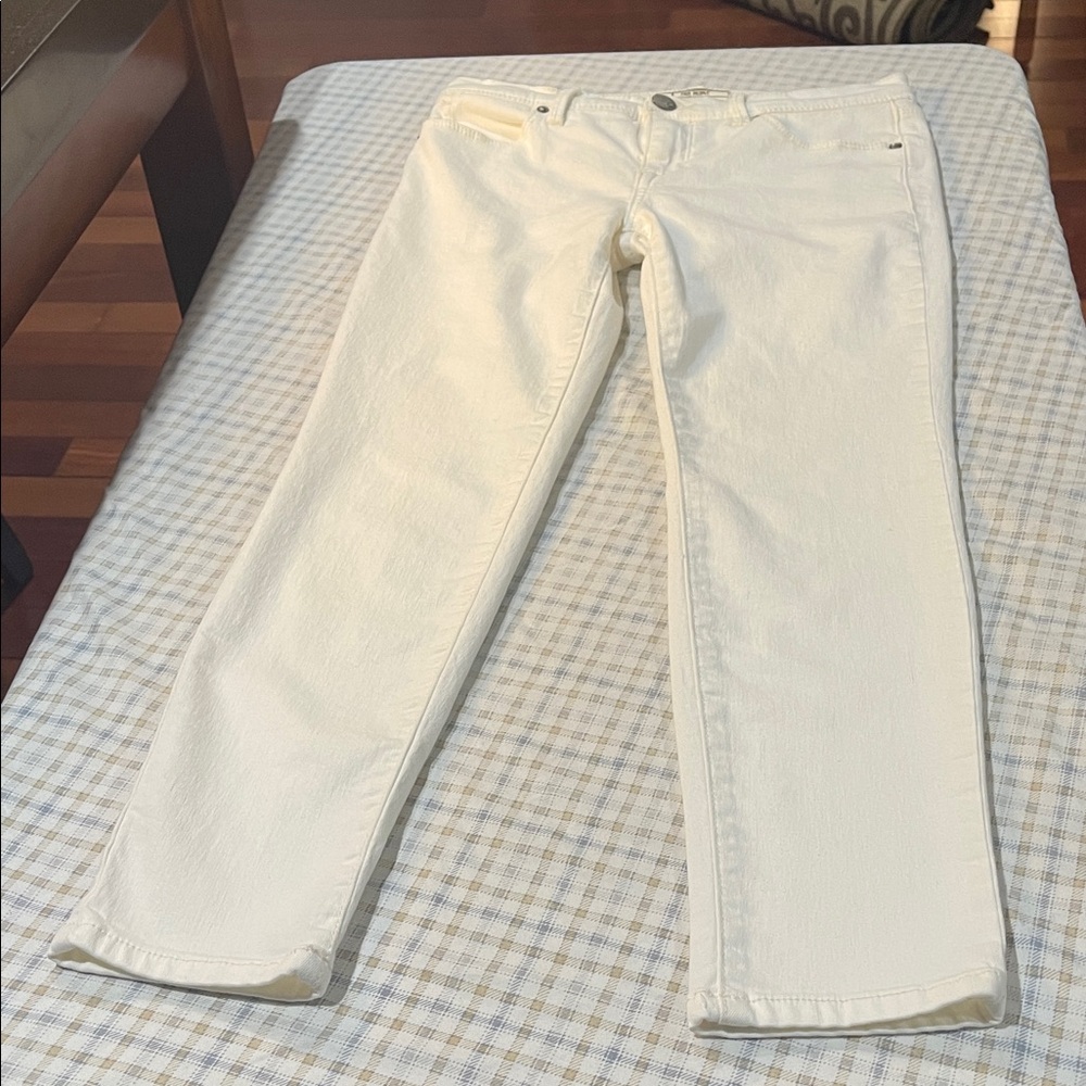 Free People Summer Ready Beachy Bodycon HOT Vacation White Stretch Jean size 27
